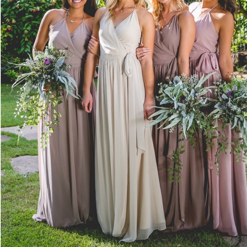 Revelry Hannah Chiffon Size 6 dress in Champagne